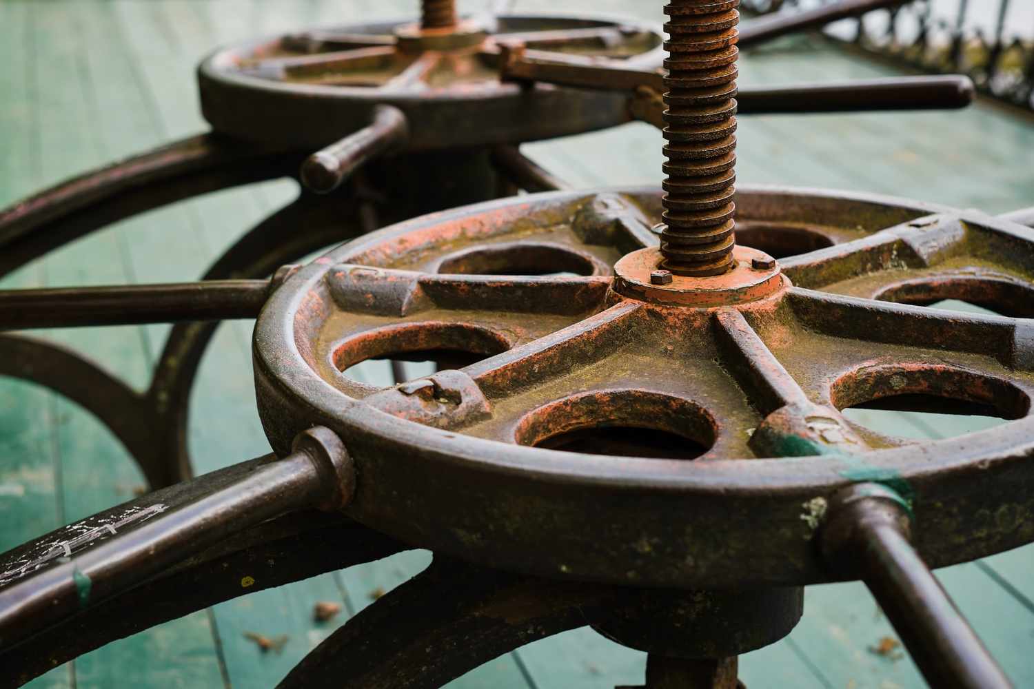 What Are The Best Materials For Marine Fasteners